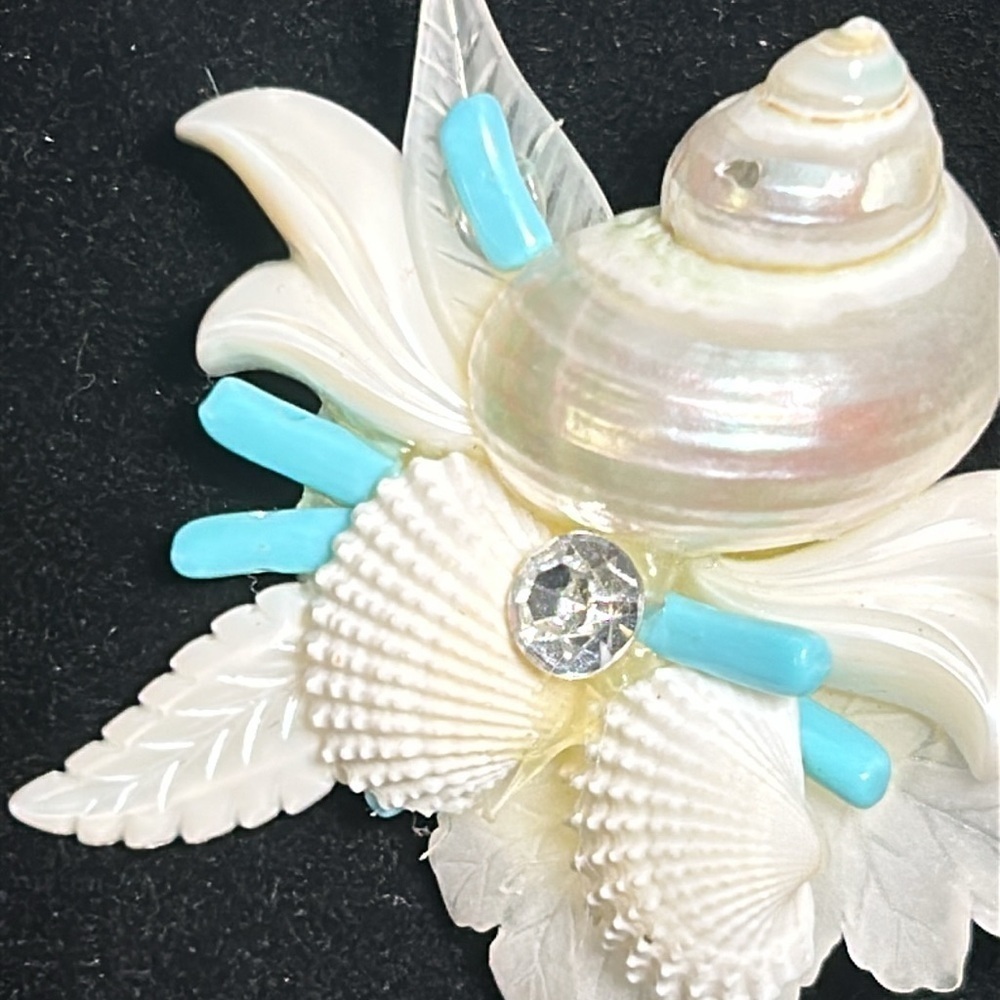 πSea Shell Broochπ - Picture 4 of 9